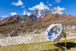 Solar cooker in the Nepali mountains