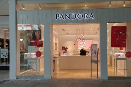 Pandora store in a shopping mall