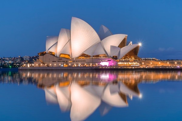 The lights in this landmark shine sustainably