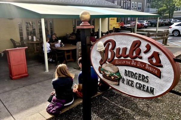Cyclists fuel up in Carmel, an officially red town with few controversies about green initiatives